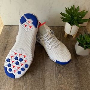 black and white nike softball cleats